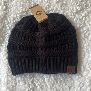 NWT Black Beanie